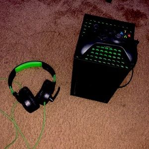 Newly unboxed Xbox series x with headset and free pack of batteries included